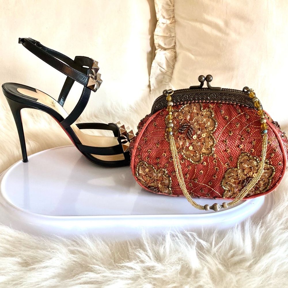 💖HP!💖Elegant Beaded Kiss Lock Purse